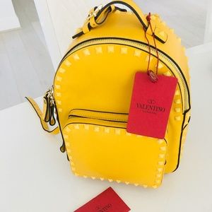 FASHION MINI ROCKSTUD BACKPACK LEATHER.